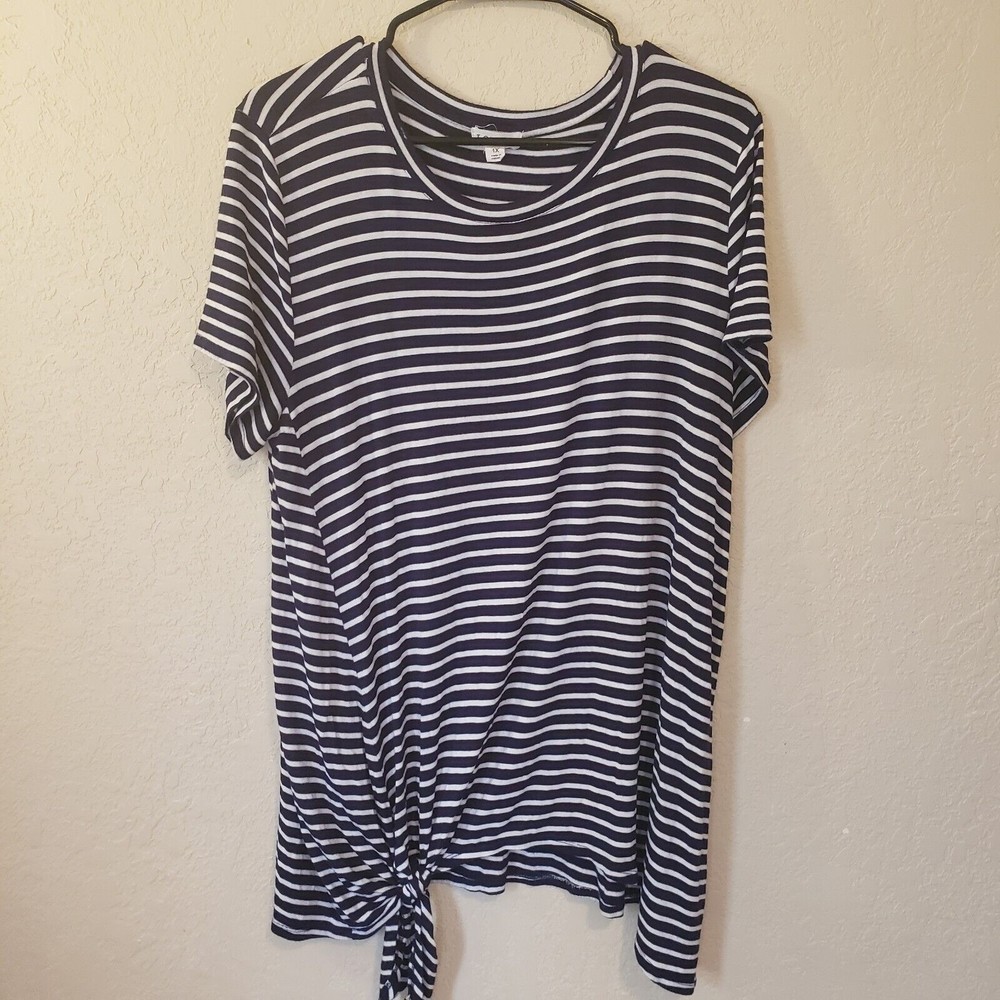 Loanna Blue & White Stripe Top Blouse Size 1X Side Tie at Bottom Short Sleeve